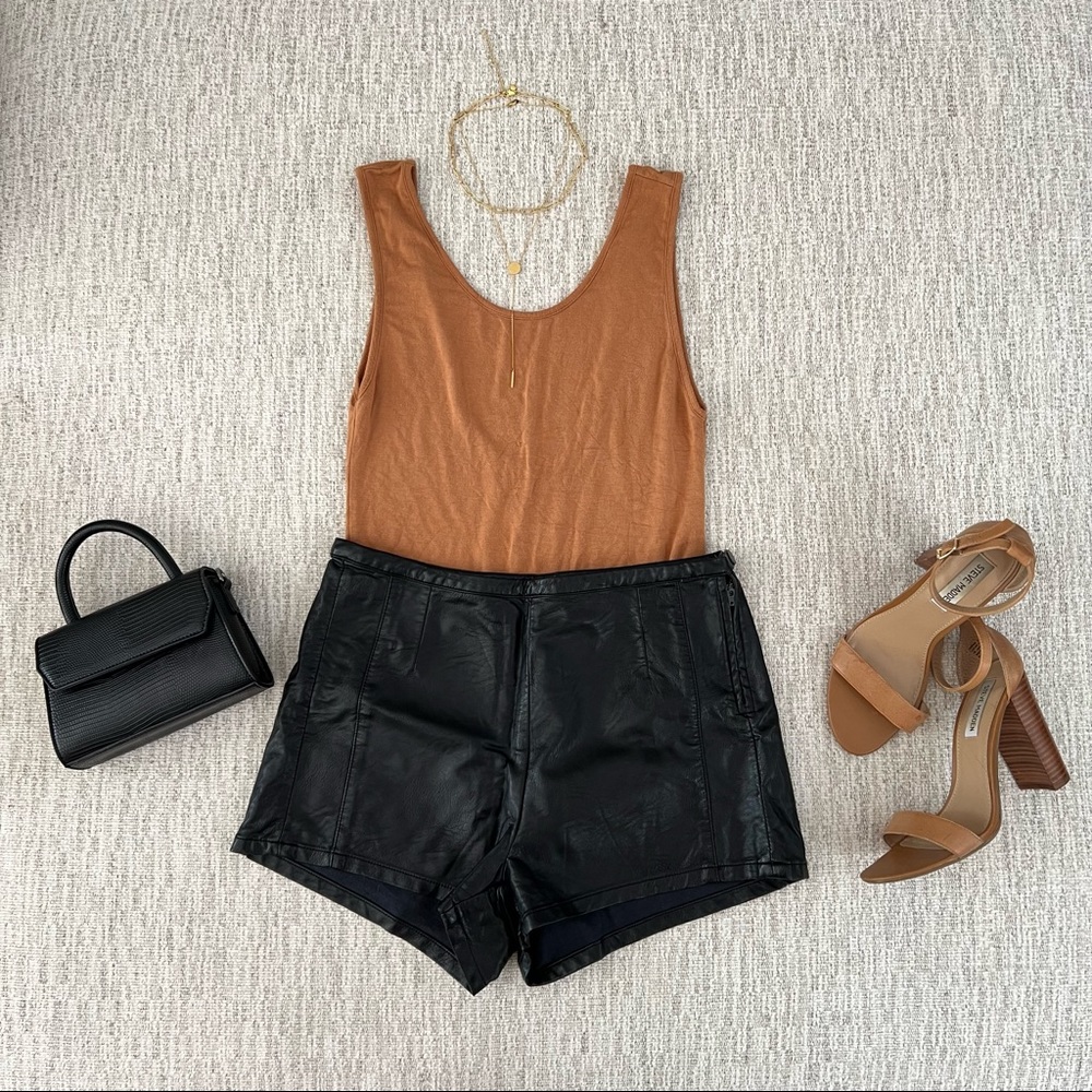 💥SOLD💥 Blank NYC faux leather shorts